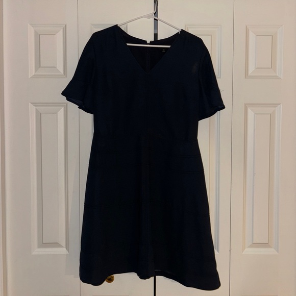 Banana Republic Casual Dress Fit and Flare V-Neck - Picture 3 of 6